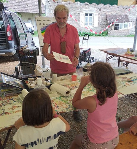 Christian Lafay en intervention lors des rencontres des artistes locaux.