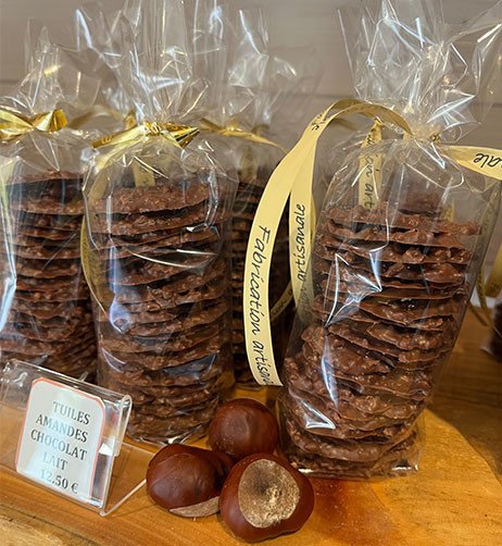 tuiles amandes chocolat au lait.