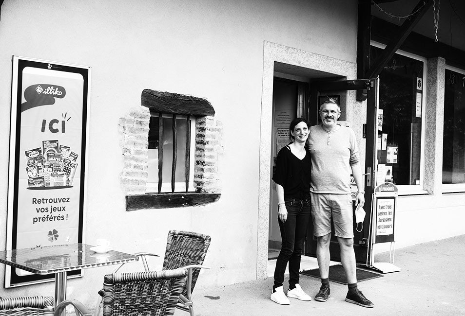 les deux g&eacute;rants du relais.